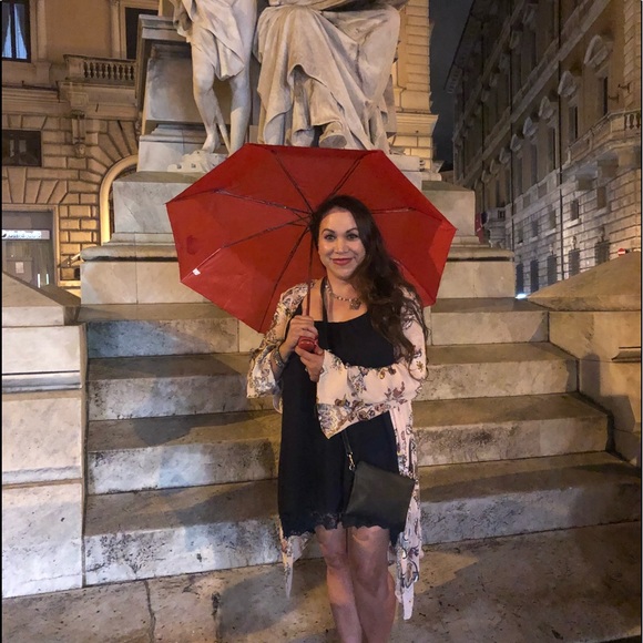 Meet your Posher, Cynthia - Picture 6 of 7